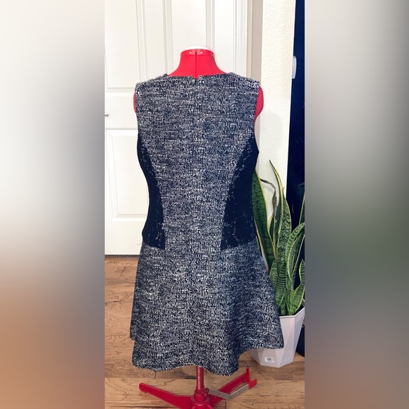 Banana Republic Black Tweed Lace Panel Sleeveless Dress Size 16 - Picture 4 of 5